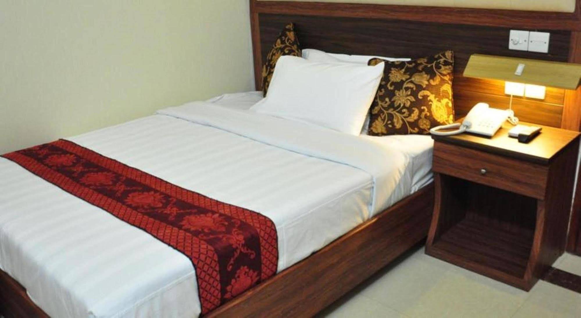 Marino Hotel - Best Near Airport Dhaka Eksteriør billede